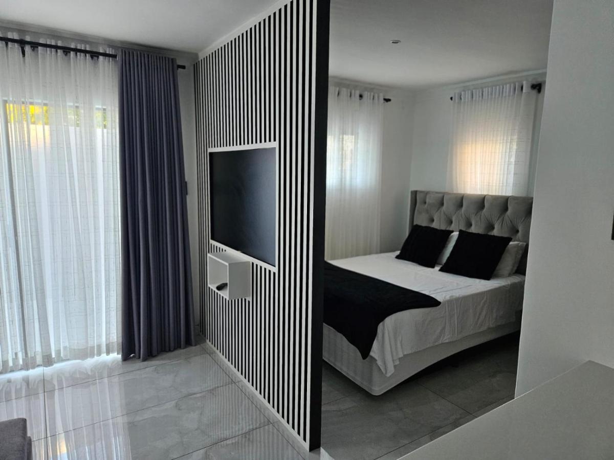 Nicky'S Guest House Roodepoort Dış mekan fotoğraf