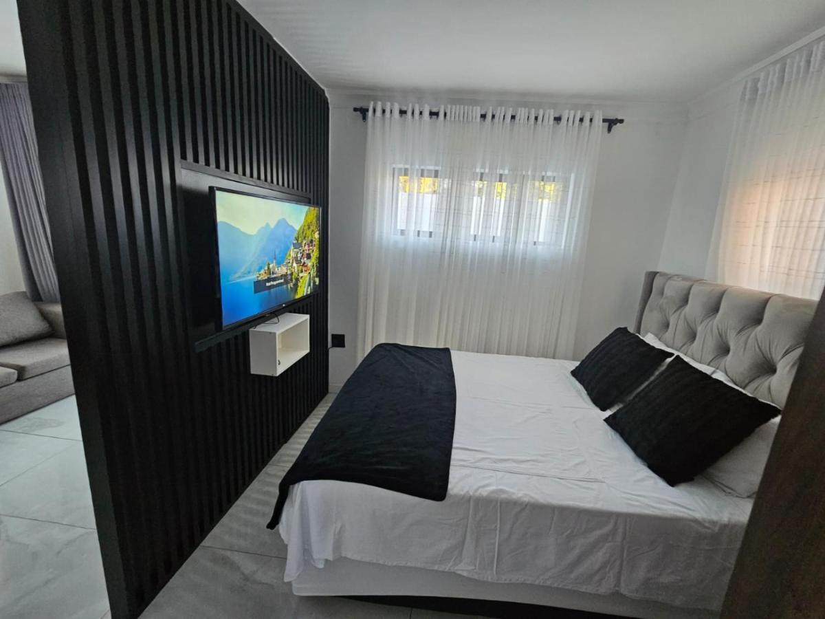 Nicky'S Guest House Roodepoort Dış mekan fotoğraf
